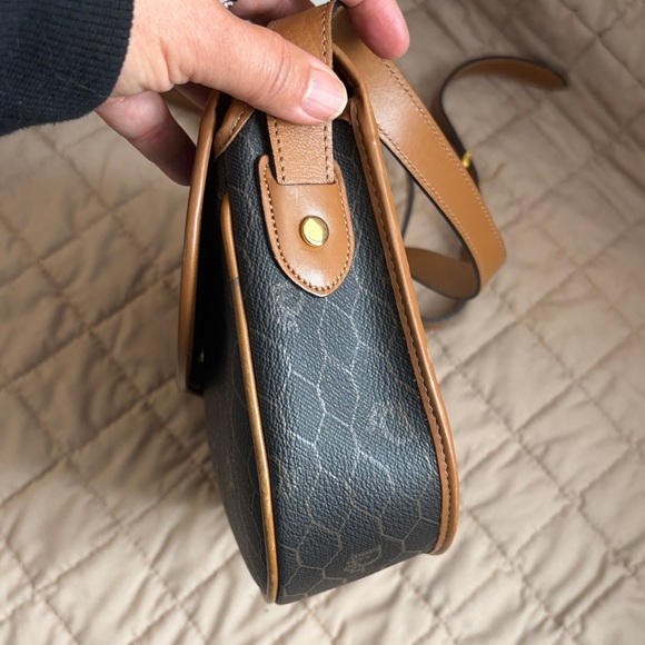 🩷Stunning Christian Dior Honeycomb Saddle Bag.❤️ - Picture 7 of 17